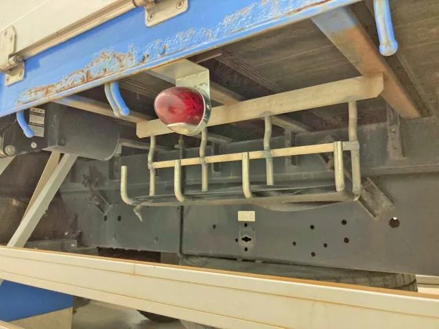 シャーシとネタの状態です。(縦ネタ・横ネタは鉄製です)|UDトラックス クオン QPG-CD5ZAの写真6