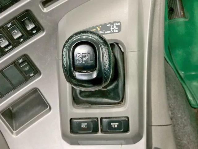 エスコットⅤです。|UDトラックス クオン QPG-CD5ZAの写真40