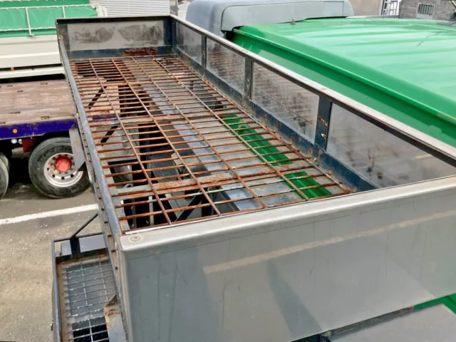 つい立上部の物入れの状態です。|ボルボ 不明の写真15