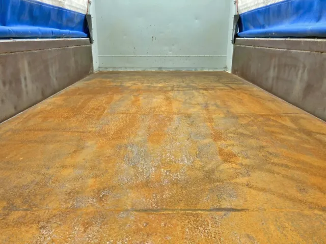 いすゞ ギガ QKG-CXZ77ATの写真10