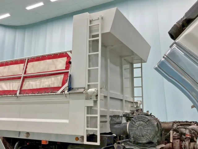 いすゞ ギガ QKG-CXZ77ATの写真16