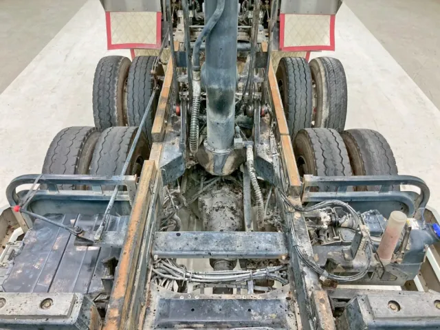 いすゞ ギガ QKG-CXZ77ATの写真19