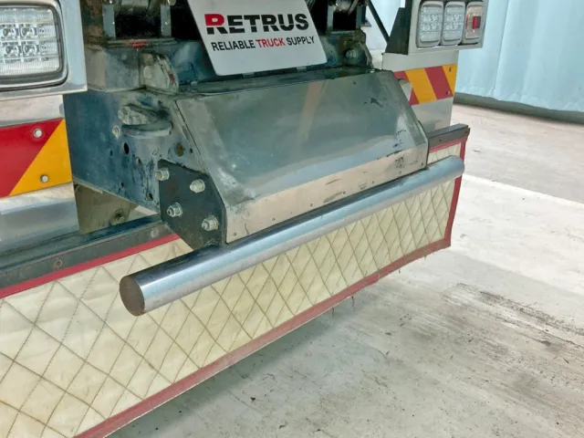 リヤバンパーは車検非対応です。|いすゞ ギガ QKG-CXZ77ATの写真28