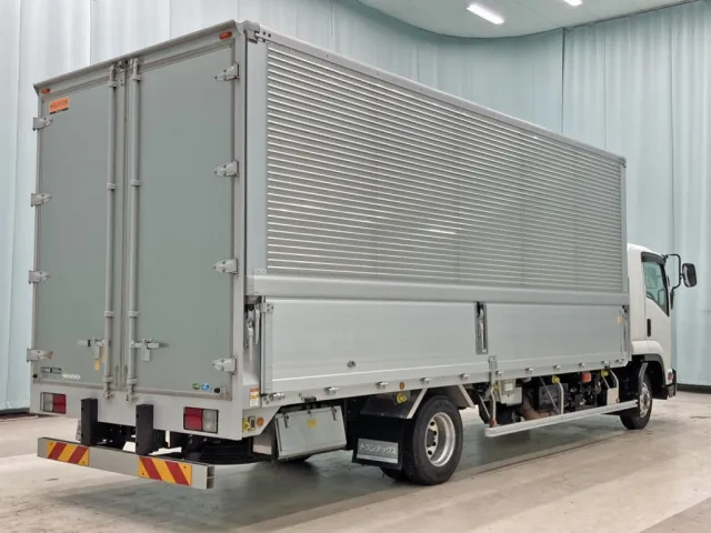 いすゞ フォワード 2RG-FRR90T2(2WD)の写真4