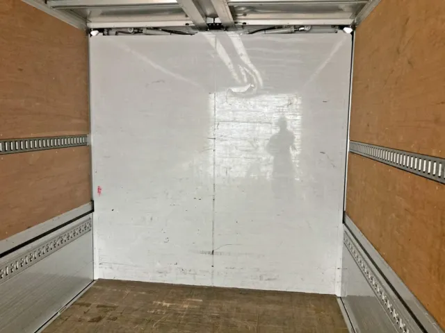 いすゞ フォワード 2RG-FRR90T2(2WD)の写真14