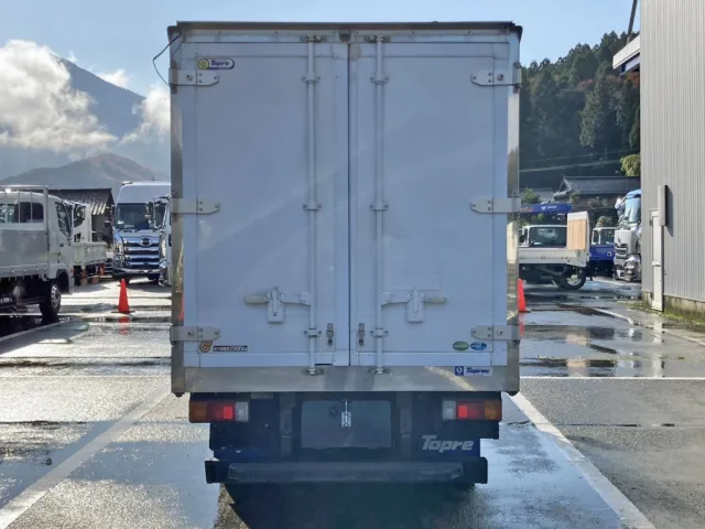 リヤ周りの状態です。|日野 デュトロ 2RG-XZC605M(2WD)の写真9