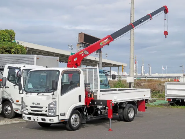 いすゞ エルフ 2RG-NMR88AR(2WD)の写真1