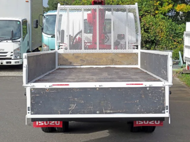 いすゞ エルフ 2RG-NMR88AR(2WD)の写真8