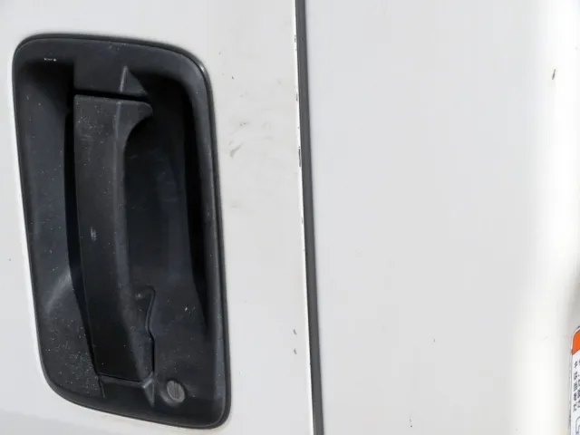 いすゞ エルフ 2RG-NMR88AR(2WD)の写真18