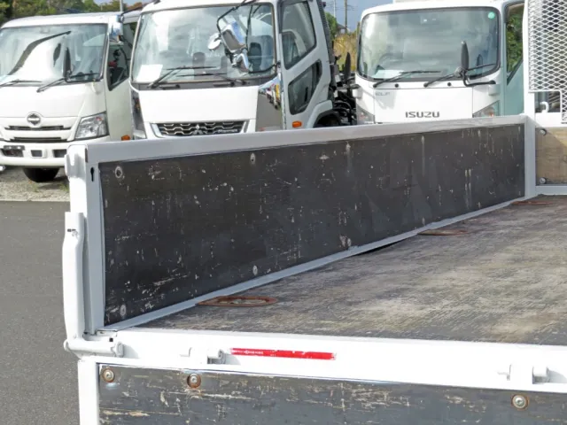 いすゞ エルフ 2RG-NMR88AR(2WD)の写真30