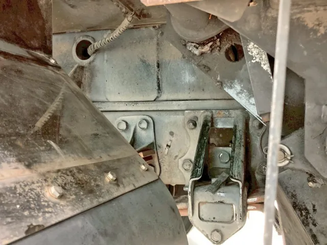 シャーシの状態です。|いすゞ フォワード TKG-FRR90S2(2WD)の写真6