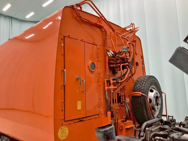 タンク前方の状態です。|いすゞ フォワード TKG-FRR90S2(2WD)の写真20