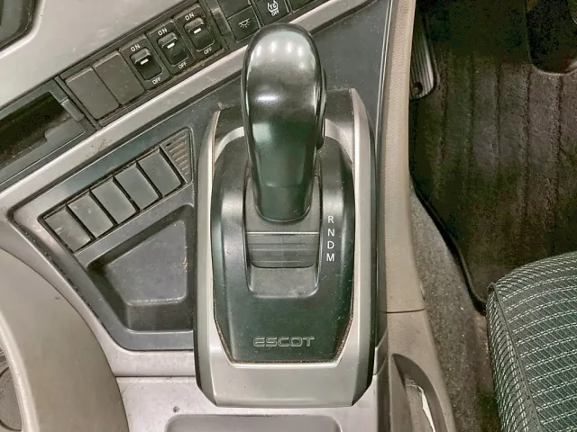 エスコットⅥです。|UDトラックス クオン 2PG-GK5AABの写真26