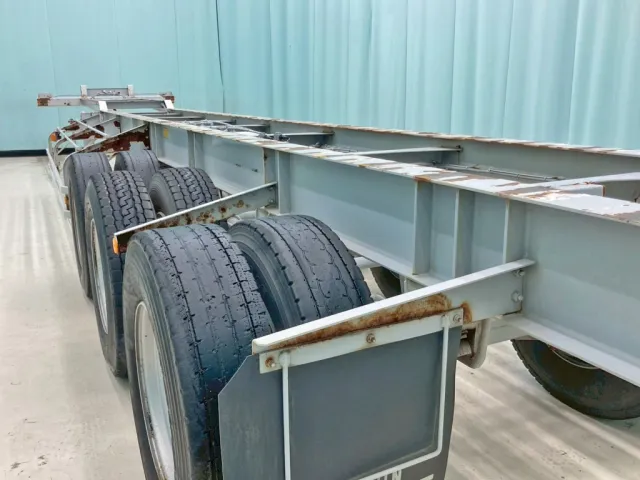 助手席側泥除けステーにサビがあります。|フルハーフ  KFKGF340Wの写真16