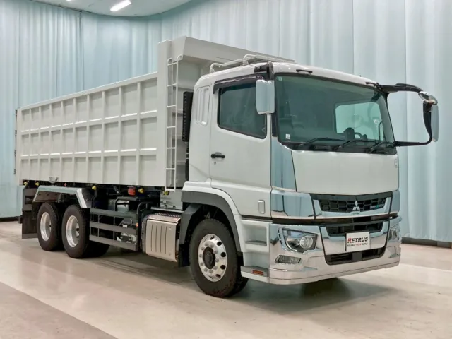 ホイールはアルミ製です。|三菱 スーパーグレート 2PG-FV70HYの写真2