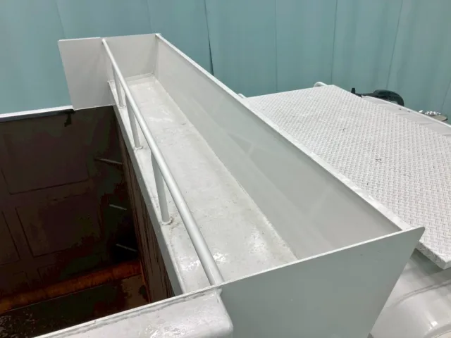 シートデッキの状態です。|三菱 スーパーグレート 2PG-FV70HYの写真11