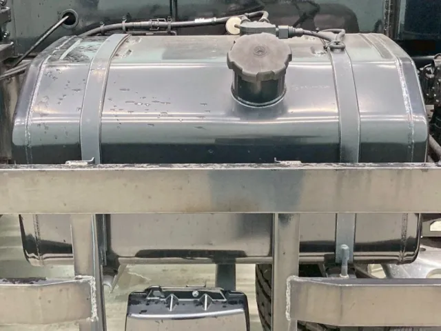 燃料タンクは200Lです。|三菱 スーパーグレート 2PG-FV70HYの写真20