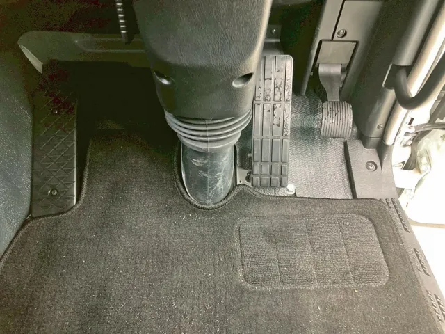 2ペダル仕様です。|三菱 スーパーグレート 2PG-FV70HYの写真22