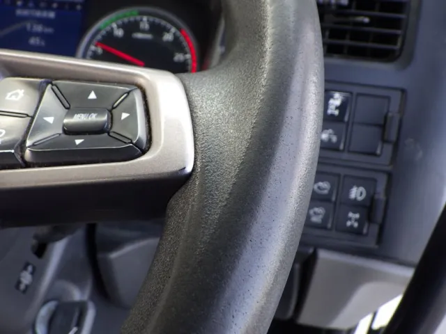 ハンドルにスレがあります。|UDトラックス クオン 2PG-CW5ALの写真81