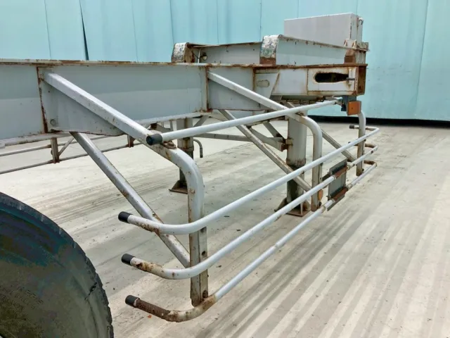 運転席側サイドバンパーにサビがあります。|トレクス  CTB32002の写真22