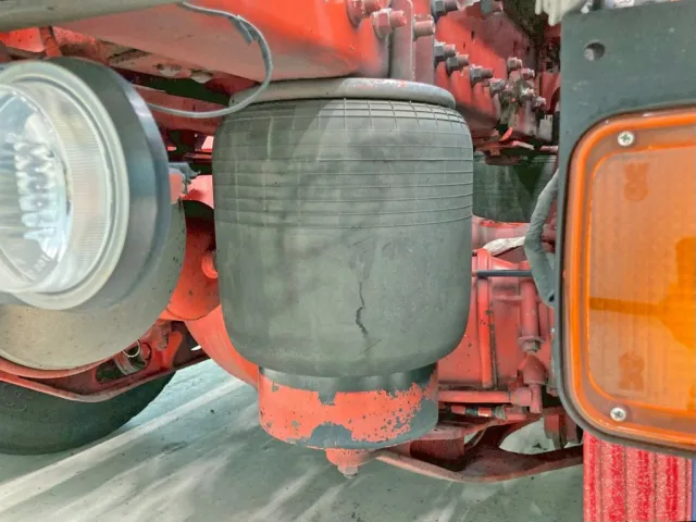 エアサスです。|日野 プロフィア QPG-SH1EDDJの写真5