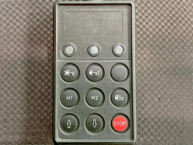 エアサスのコントローラーです。|日野 プロフィア QPG-SH1EDDJの写真27