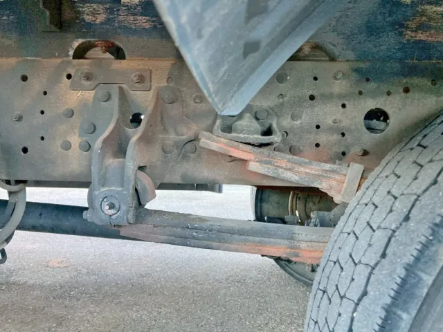 リーフサスです。|三菱 ファイター 2KG-FK61F(2WD)の写真5