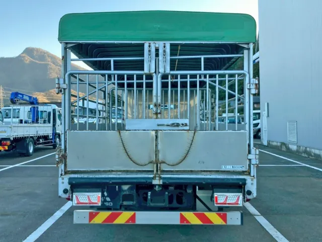 リヤ周りの状態です。|三菱 ファイター 2KG-FK61F(2WD)の写真9