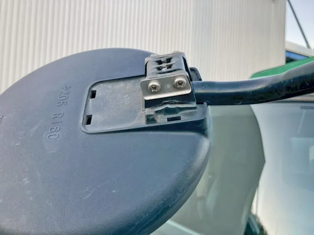 フロントアンダーミラー取付部に割れがあります。|三菱 ファイター 2KG-FK61F(2WD)の写真34