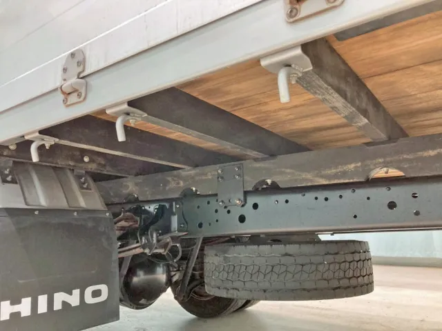 シャーシとネタの状態です。(縦ネタ・横ネタは木製です)|日野 レンジャー TKG-FD7JLAA(2WD)の写真6