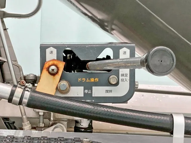 上物の操作レバーです。(運転席側)|日野 プロフィア QPG-FS1AKDAの写真23