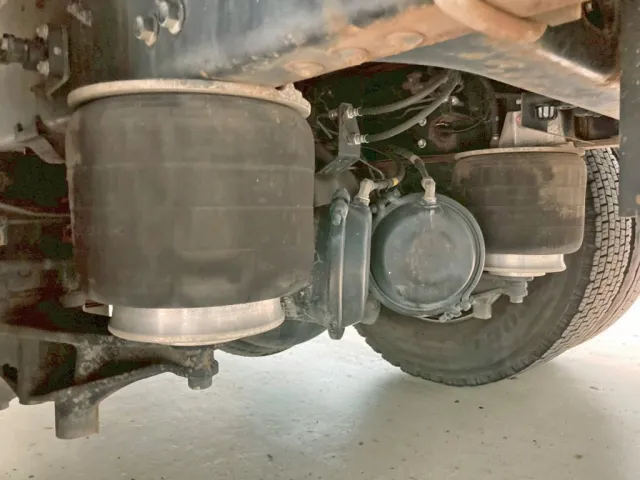 エアサスです。|日野 レンジャー 2KG-FE2ABGの写真5