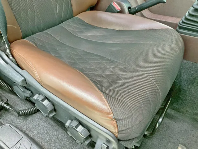 運転席座面にヘタリがあります。|日野 レンジャー 2KG-FE2ABGの写真8