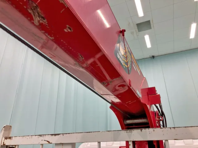 ブーム下部にキズ・ヘコミがあります。|日野 レンジャー 2KG-FE2ABGの写真11