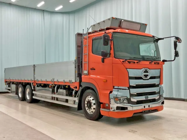 ホイールはアルミ製です。|日野 プロフィア 2DG-FR1AHJの写真2