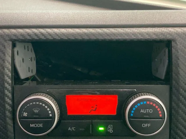 コンソールボックスが欠品しています。|日野 プロフィア 2DG-FR1AHJの写真32