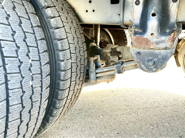 リーフサスです。|日野 デュトロ TKG-XZU675M(4WD)の写真5