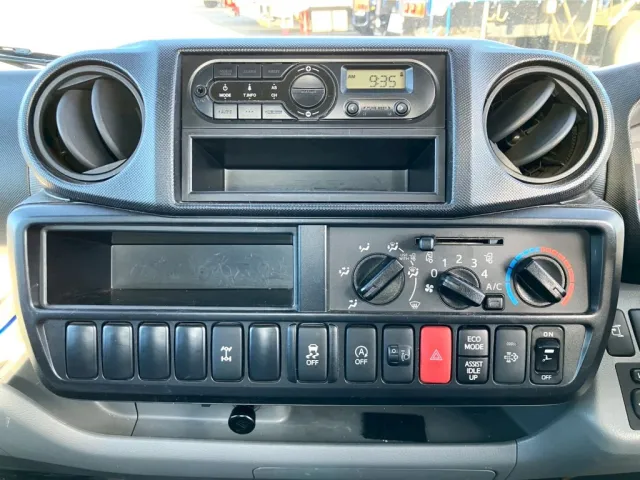 日野 デュトロ TKG-XZU675M(4WD)の写真22