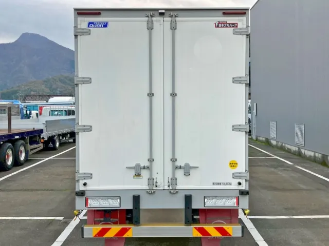 リヤ周りの状態です。|UDトラックス クオン 2PG-CD5CAの写真10