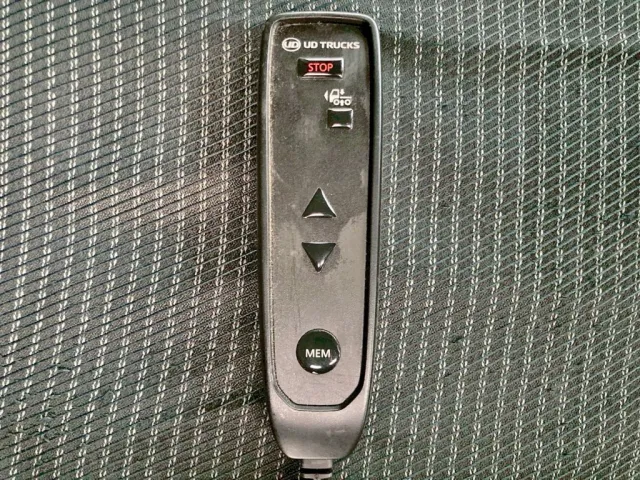 エアサスのコントローラーです。|UDトラックス クオン 2PG-CD5CAの写真28