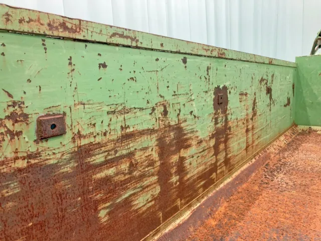 助手席側アオリに加工穴が付いています。|UDトラックス コンドル QDG-PW39Lの写真25