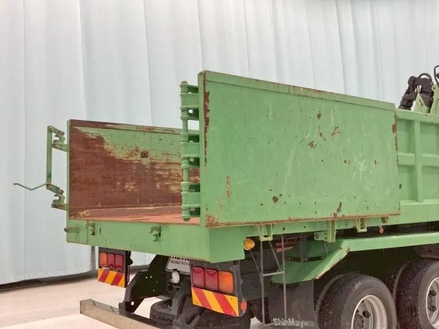 リヤゲートは片開き式です。|UDトラックス コンドル QDG-PW39Lの写真34