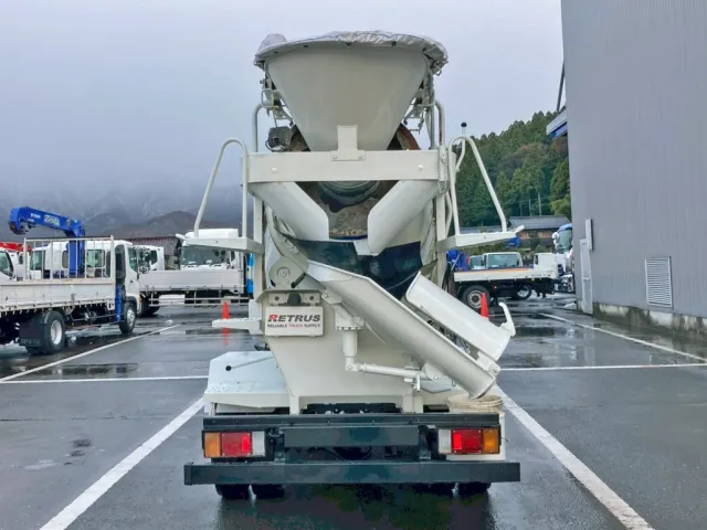 リヤ周りの状態です。|いすゞ エルフ TPG-NKR85N(2WD)の写真17