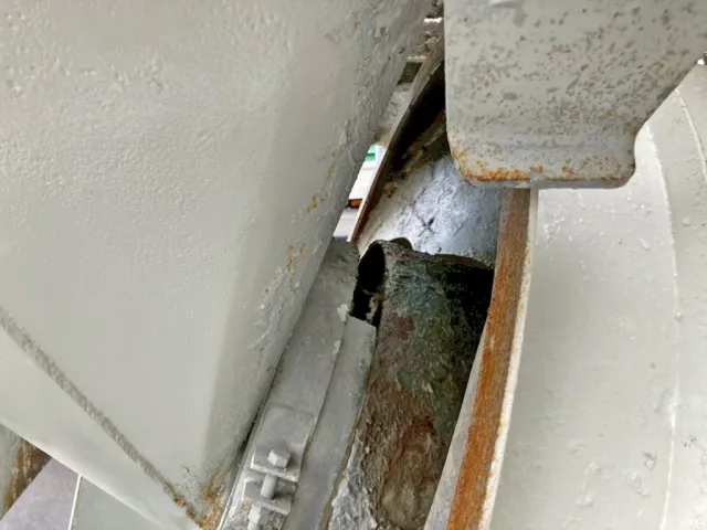 洗浄装置は付いておりません。(ブレード部)|いすゞ エルフ TPG-NKR85N(2WD)の写真18