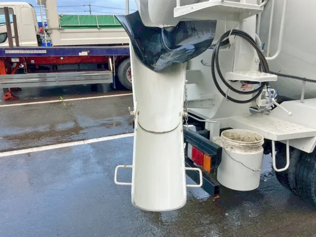 シュートの状態です。|いすゞ エルフ TPG-NKR85N(2WD)の写真21