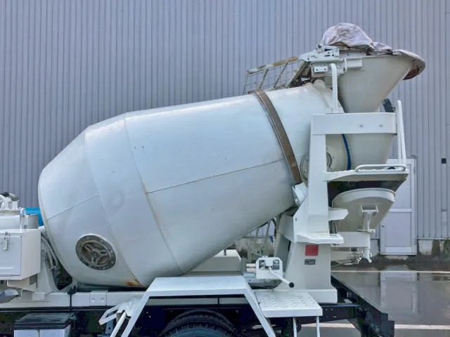 ドラムの外観状態です。(助手席側)|いすゞ エルフ TPG-NKR85N(2WD)の写真23