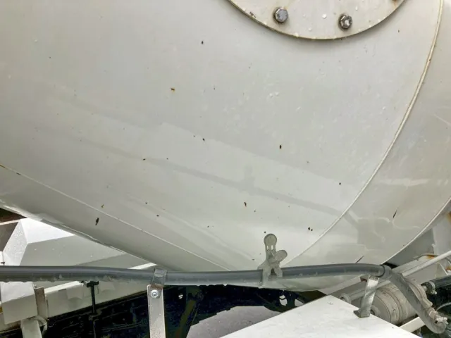 ドラムの所々にキズ・サビがあります。(運転席側)|いすゞ エルフ TPG-NKR85N(2WD)の写真26