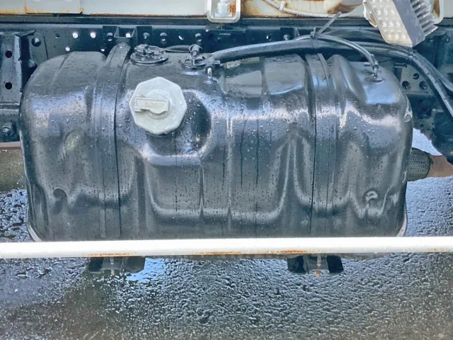 燃料タンクは80Lです。|いすゞ エルフ TPG-NKR85N(2WD)の写真33