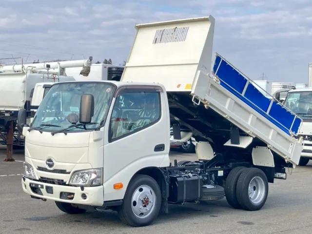 日野 デュトロ 2KG-XZU675T(4WD)の写真1