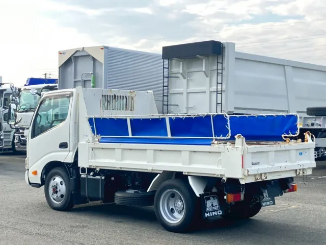 日野 デュトロ 2KG-XZU675T(4WD)の写真3